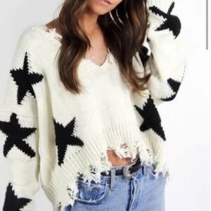 Storia Women's Ivory Knit Star Patched Cropped Sweater Fringed Hem ombre sleeves